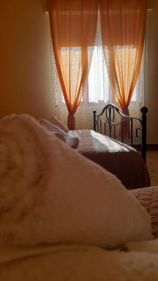 Su Fassoi Cabras Bed & Breakfast エクステリア 写真