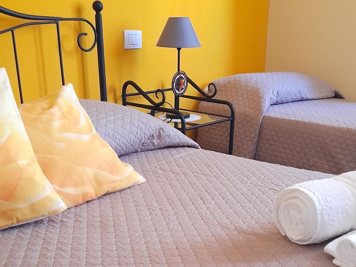 Su Fassoi Cabras Bed & Breakfast エクステリア 写真